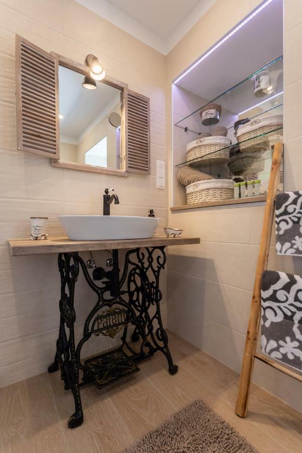 Relax Village Home Mare Đảo Krk Ngoại thất bức ảnh